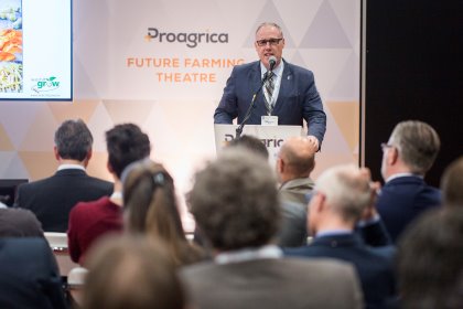 WatchitGrow® for the future of the Belgian Potato Chain was the title of Romain Cools, Business Development Remote Sensing at VITO. Photo: Koos Groenewold WatchitGrow® for the future of the Belgian Potato Chain was the title of Romain Cools, Business Development Remote Sensing at VITO. Photo: Koos Groenewold