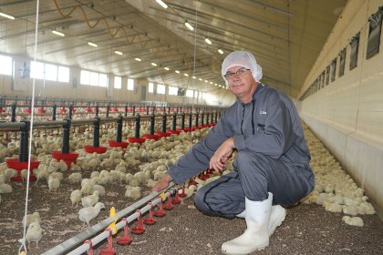 Producers organization Gaevol, of which Dahirel is the president, and feed coop Sanders came together and decided to produce broilers at the McDonalds requirements. Photo: Isabelle Lejas Producers organization Gaevol, of which Dahirel is the president, and feed coop Sanders came together and decided to produce broilers at the McDonalds requirements. Photo: Isabelle Lejas