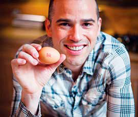 Celebrity chef promotes British Lion eggs