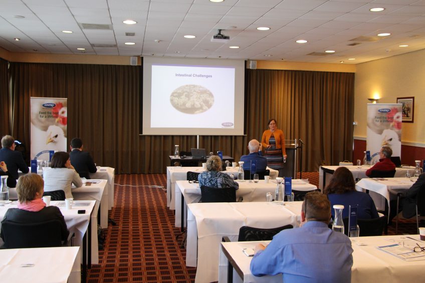 Very important according to Dr Wahlstrom is the difference between inorganic and complexed minerals.  Zinc bound to amino acids is better absorbed in the small intestine.  Photo: Dick van Doorn