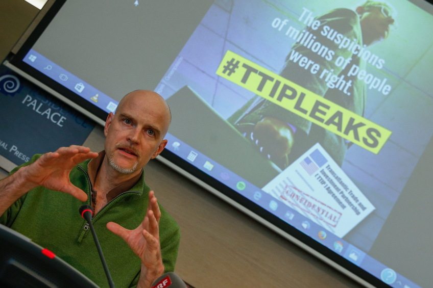 Secrecy surrounds the TTIP negotiations, but environmental organisation Greenpeace is shedding some light on the subject. Photo: ANP