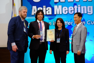 Filipino wins young poultry vet award