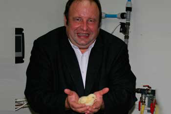 Cobb Germany hatched 100 millionth chick
