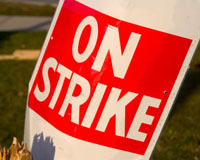 Philippines urges local poultry producers to hold off strike