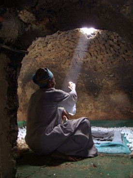 Egyptians hatch eggs the traditional way