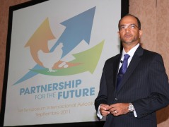 Inaugural symposium highlights importance of partnership in poultry