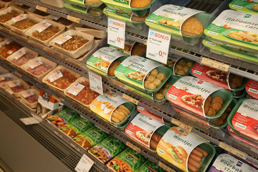 Citing market participants, Agroinvestor reported that Beyond Meat's vegan poultry a world first would neither impact demand for traditional broiler meat consumption in Russia nor worldwide. Photo: Jan Willem Schouten
