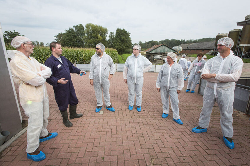 Dewulf said there are three golden rules for entrance and they apply to everyone entering the facilities: Use herd-specific footwear, herd-specific clothing and wash hands upon entering. Photo: Koos Groenewold