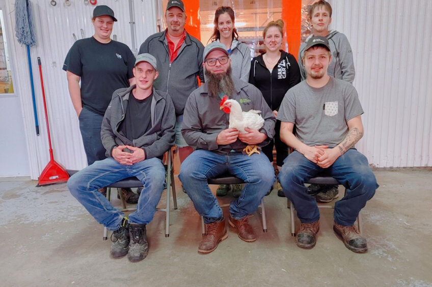 The Avantis team has 4 broiler barns with 10,000 birds each, 1 male barn and 2 broiler breeder barns. Photo: Doris Berube