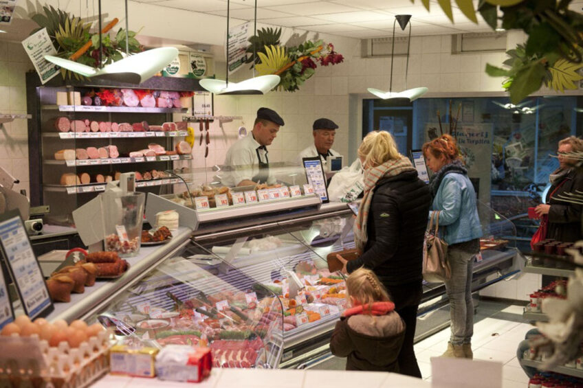 From 22 April, France will no longer permit the import of poultry and other meat from animals treated with growth antibiotics. Photo: Mark Pasveer