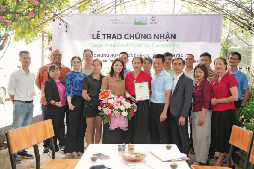 The milestone was marked at a Cage-Free Meet co-hosted by Global Food Partners and the Nguyen Gia Livestock Production Cooperative in Hung Yen Province, Hanoi, where local producers discussed the business case for cage-free production and the first steps in the transition. Photo: Global Food Partners